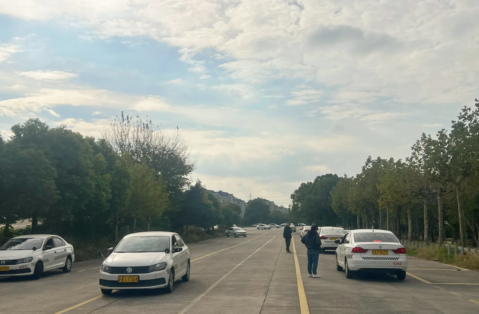 第一次来富锦路，哪个门进？